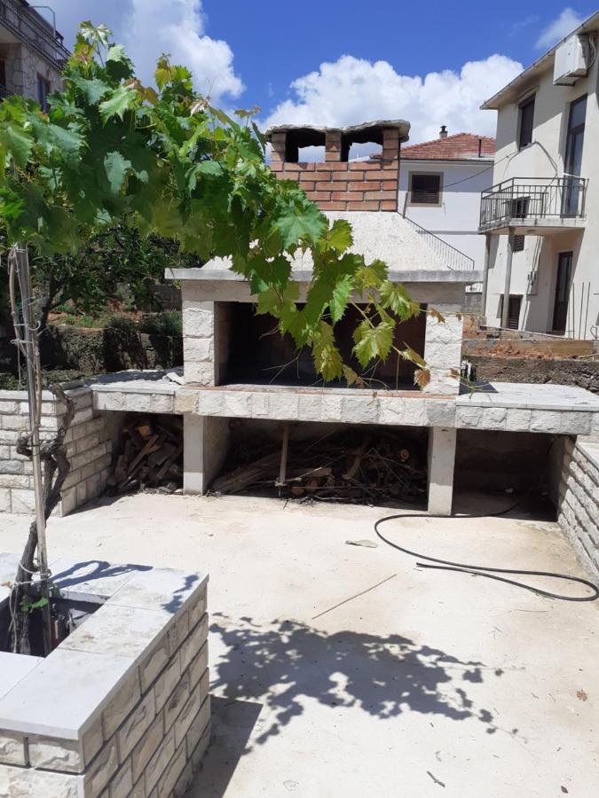 Apartmani Miletic Jelsa  Εξωτερικό φωτογραφία