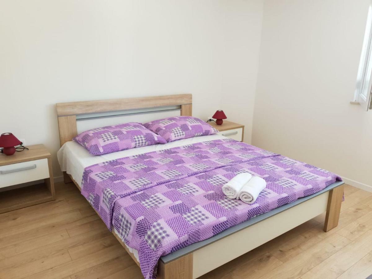 Apartmani Miletic Jelsa  Εξωτερικό φωτογραφία