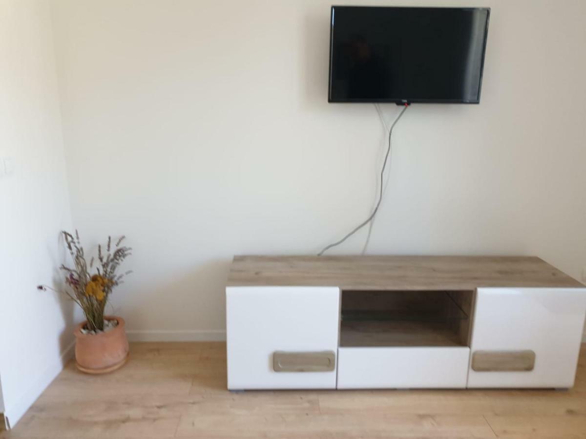 Apartmani Miletic Jelsa  Εξωτερικό φωτογραφία